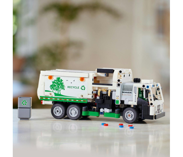 LEGO Technic 42167 Śmieciarka Mack LR Electric - 1203599 - zdjęcie 13